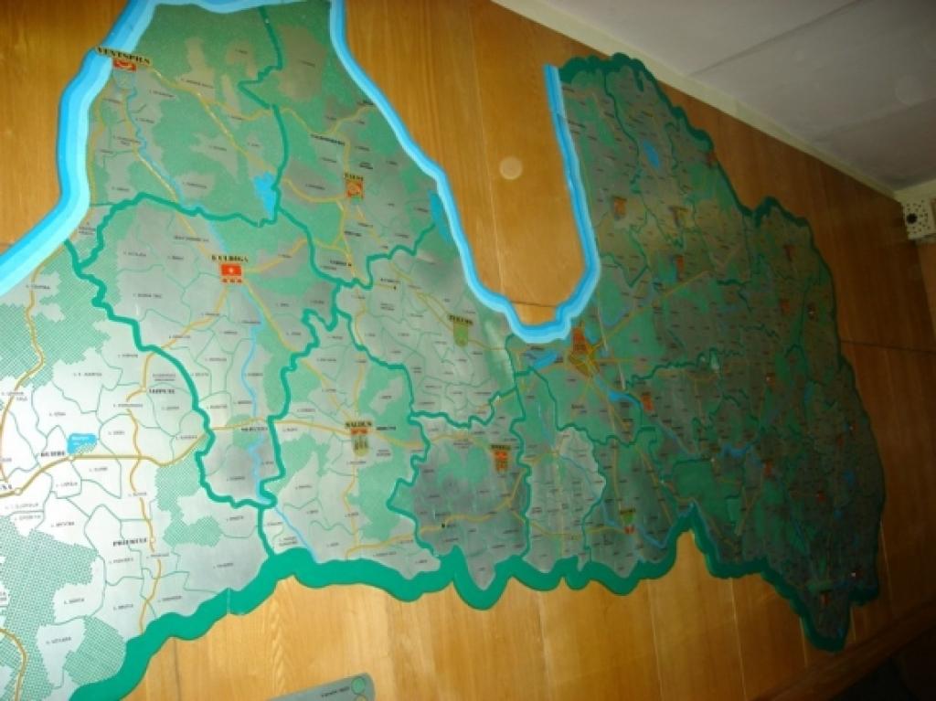 Latvijas PSR karte ar kolhozu nosaukumiem
Autors: Skaidrīte Bukše