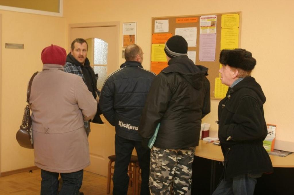 Sastaptie bezdarbnieki Nodarbinātības valsts aģentūras Gulbenes filiālē ir nerunīgi. Vienīgi Inesis no Beļavas pagasta 