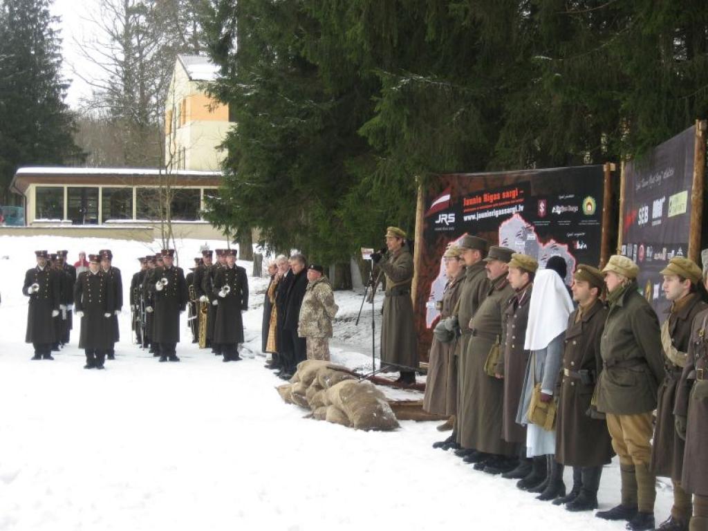 19.martā Siguldā piedzīvojumu spēles "Rīgas sargi" pusfinālā uzvarēja gulbenieši.