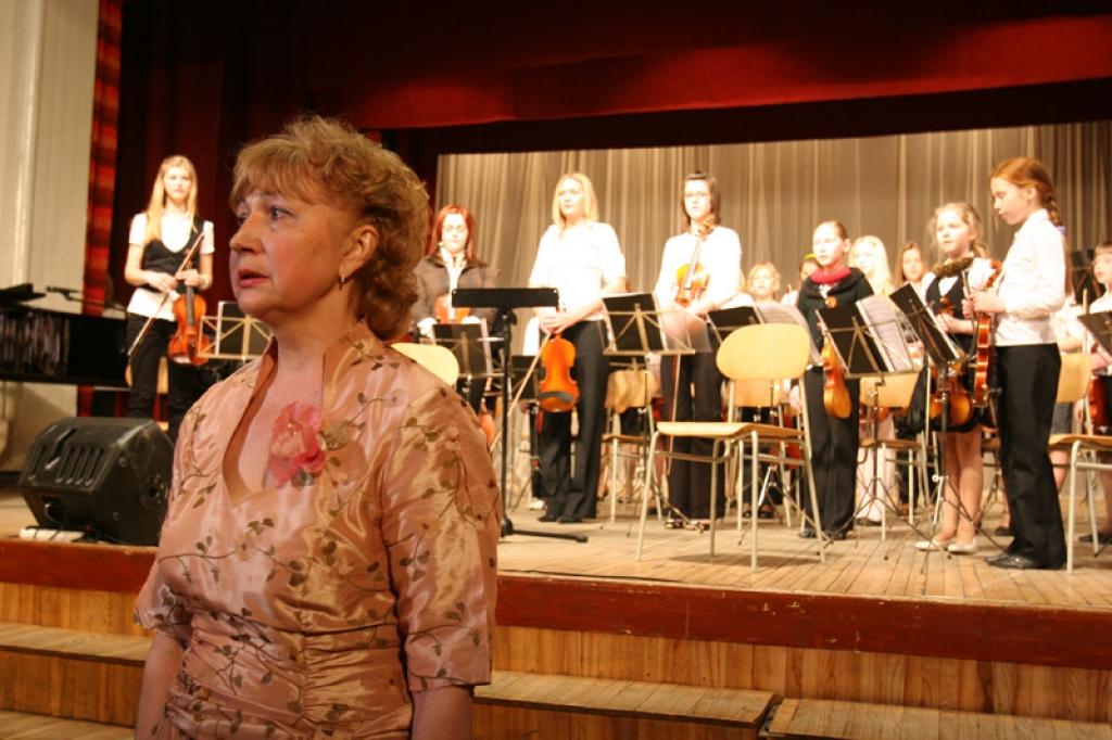 Šodien Gulbenes mūzikas skolai svinēja pusgadsimta jubileju.