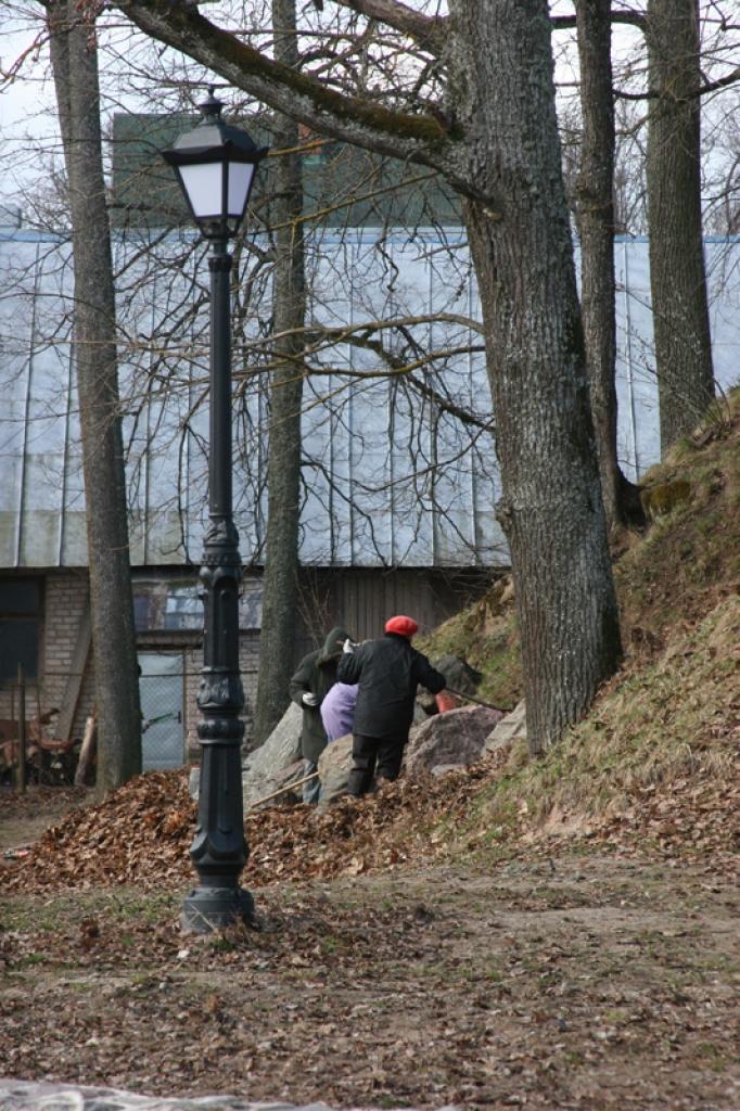 Šodien visā Latvijā notika otrā Lielā talkas diena. Tajā piedalījās gan pilsētas, gan rajona pagastu ļaudis.