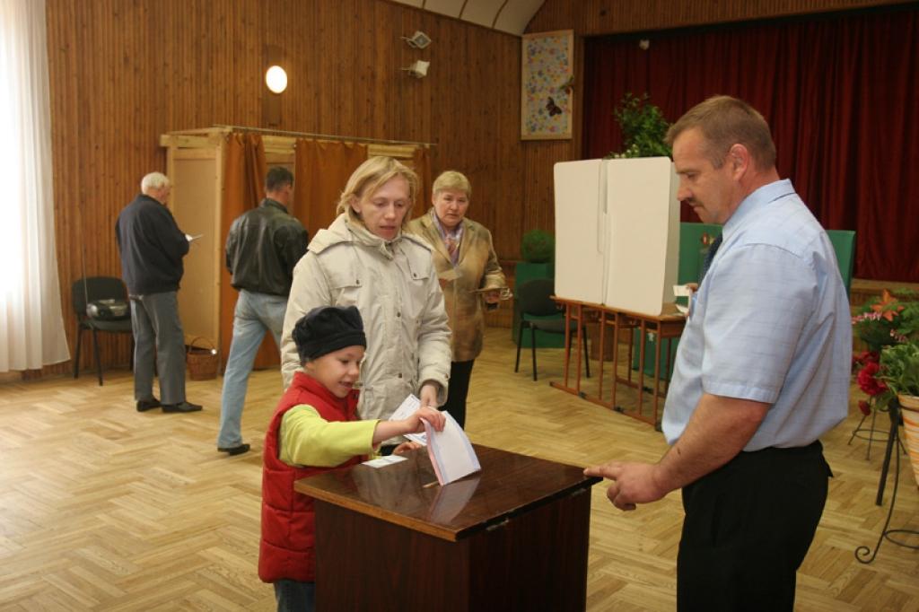 Par saviem deputātu kandidātiem balso Daukstu, Stradu, Lejasciema un  Lizuma pagasta vēlētāji.