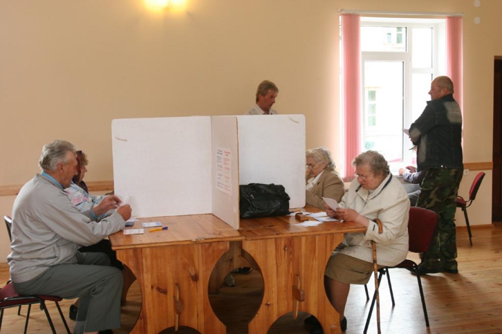 Par saviem deputātu kandidātiem balso Daukstu, Stradu, Lejasciema un  Lizuma pagasta vēlētāji.