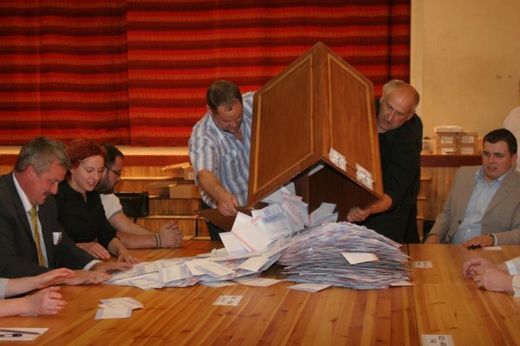 Par saviem deputātu kandidātiem balso Daukstu, Stradu, Lejasciema un  Lizuma pagasta vēlētāji.