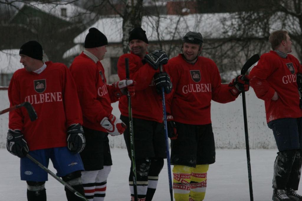 Piedalījās četras komandas - HK "Ape", HK "Smiltene 09'", "Gulbene/Juniors" un "Rubate". 

Autors: Gatis Bogdanovs