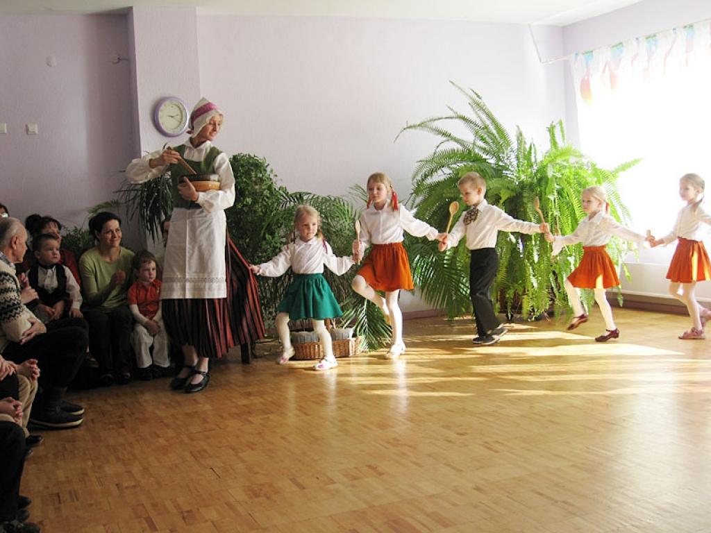 Autors: Pārsla Konrāde