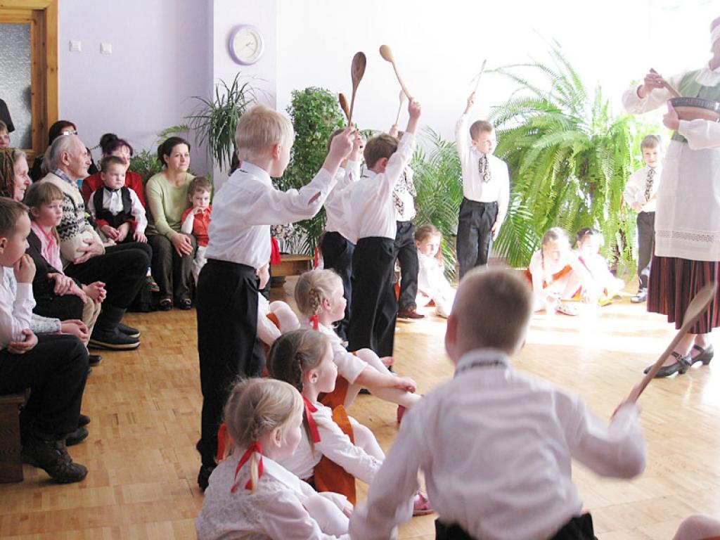 Autors: Pārsla Konrāde
