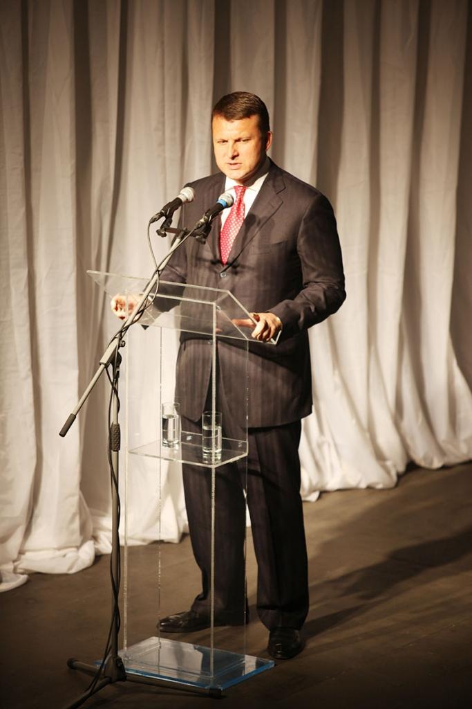 Vairāk foto arī šeit: http://www.diena.lv/lat/politics/hot/foto-as-2-regionos
Autors: Gatis Bogdanovs