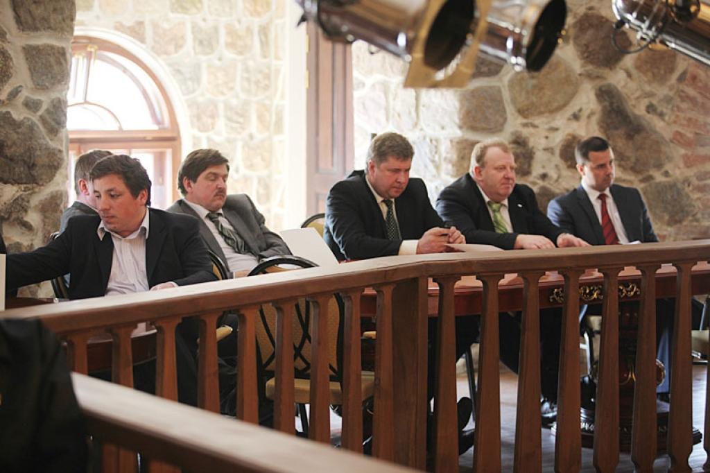 Vairāk foto arī šeit: http://www.diena.lv/lat/politics/hot/foto-as-2-regionos
Autors: Gatis Bogdanovs