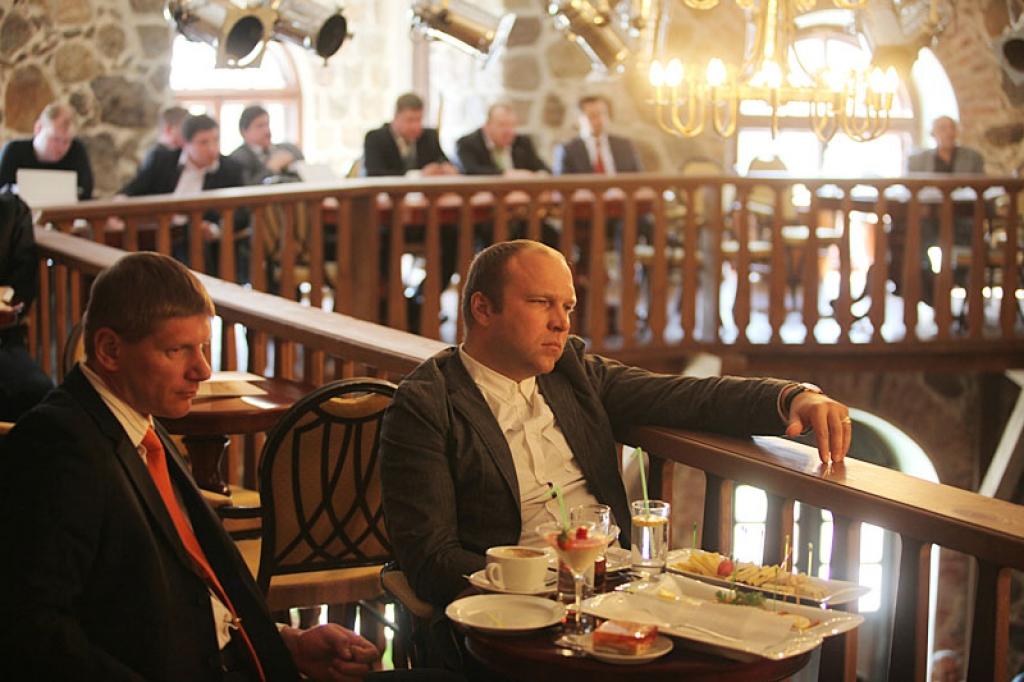 Vairāk foto arī šeit: http://www.diena.lv/lat/politics/hot/foto-as-2-regionos
Autors: Gatis Bogdanovs
