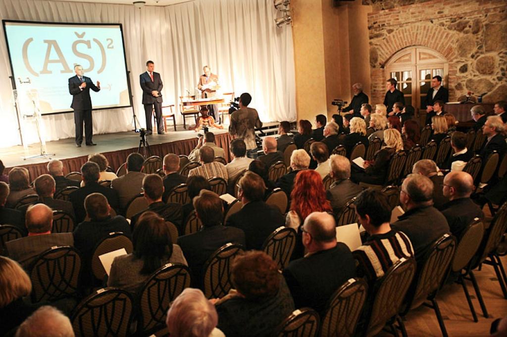 Vairāk foto arī šeit: http://www.diena.lv/lat/politics/hot/foto-as-2-regionos
Autors: Gatis Bogdanovs