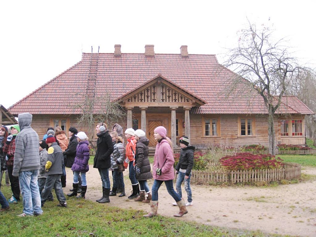 Autors: Pārsla Konrāde