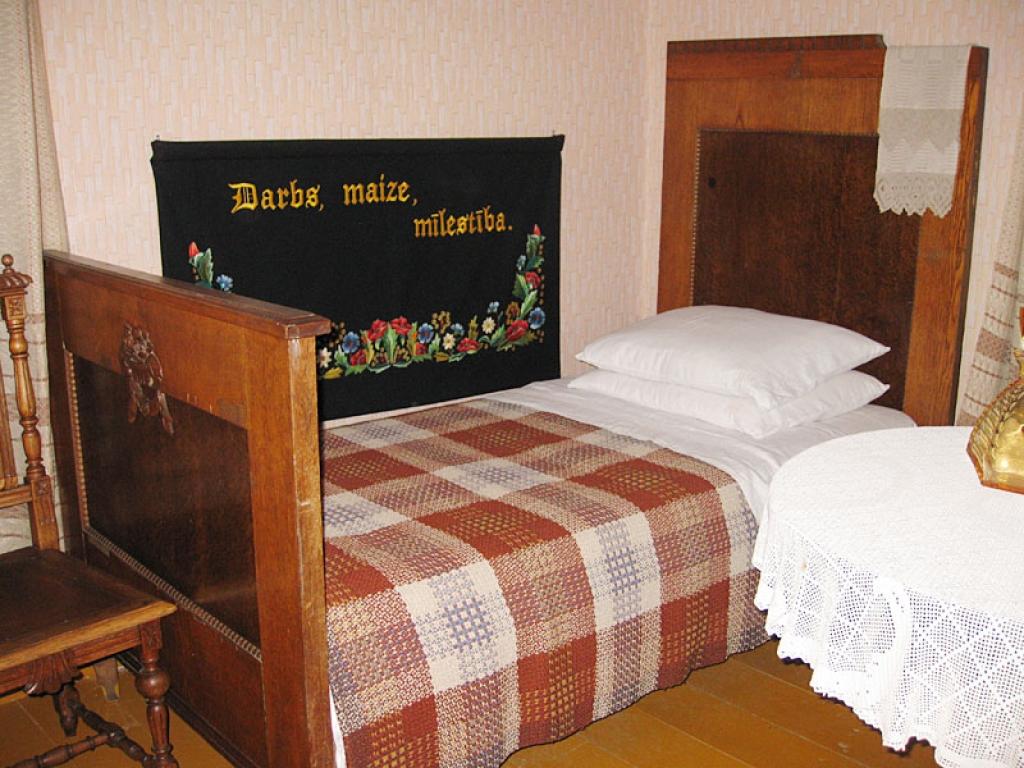 Autors: Pārsla Konrāde