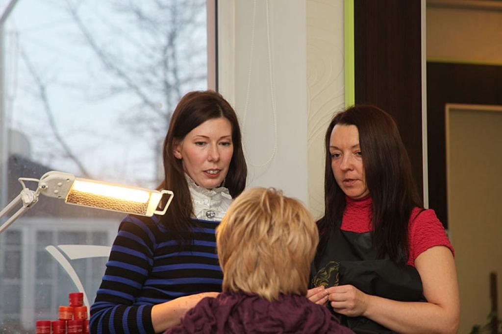 Pēc lielāka pārtraukuma februāra sākumā notika pirmās ""Dzirkstele" pārvērtības" kopā ar salonu "Tiina Lux", uz kurām bija pieteikušies gandrīz 60 interesentu. Izbaudīt pārvērtību prieku palaimējās Ingūnai Vējiņai no Rankas pagasta. Jums...
Autors: Gatis Bogdanovs