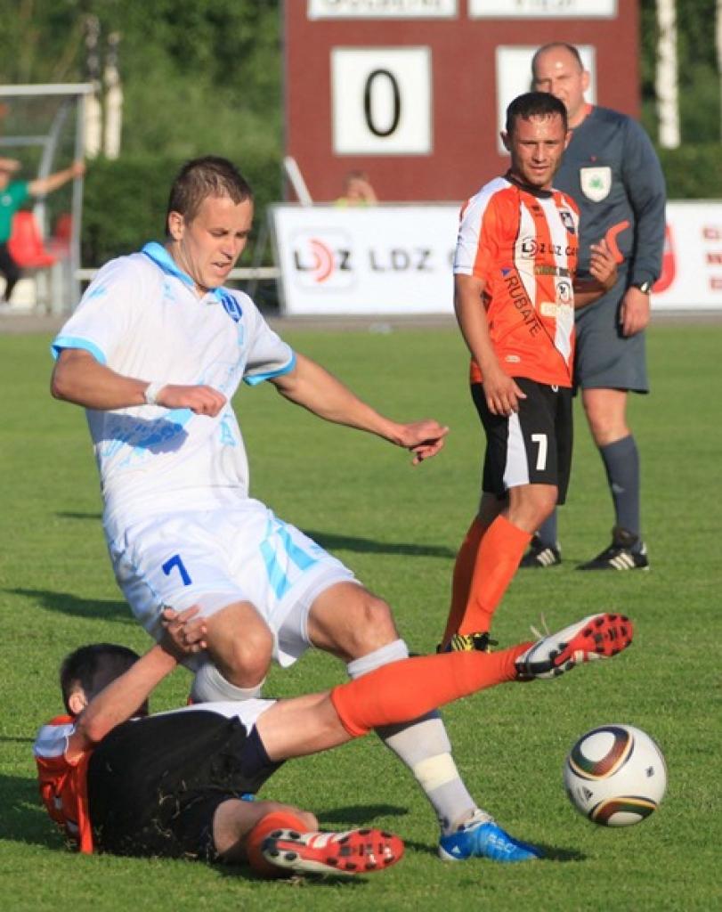Latvijas Virslīgas futbola čempionāta 16.kārtas spēlē Gulbenes sporta centra stadionā trešdien, 29.jūnijā, tikās abi šīs sezonas čempionāta debitanti - FB "Gulbene" un FC "Jūrmala". Spēle Gulbenē beidzās ar rezultātu 1:1. Rezltātu mača...