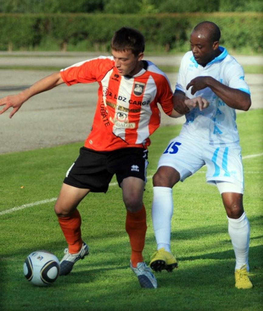Latvijas Virslīgas futbola čempionāta 16.kārtas spēlē Gulbenes sporta centra stadionā trešdien, 29.jūnijā, tikās abi šīs sezonas čempionāta debitanti - FB "Gulbene" un FC "Jūrmala". Spēle Gulbenē beidzās ar rezultātu 1:1. Rezltātu mača...