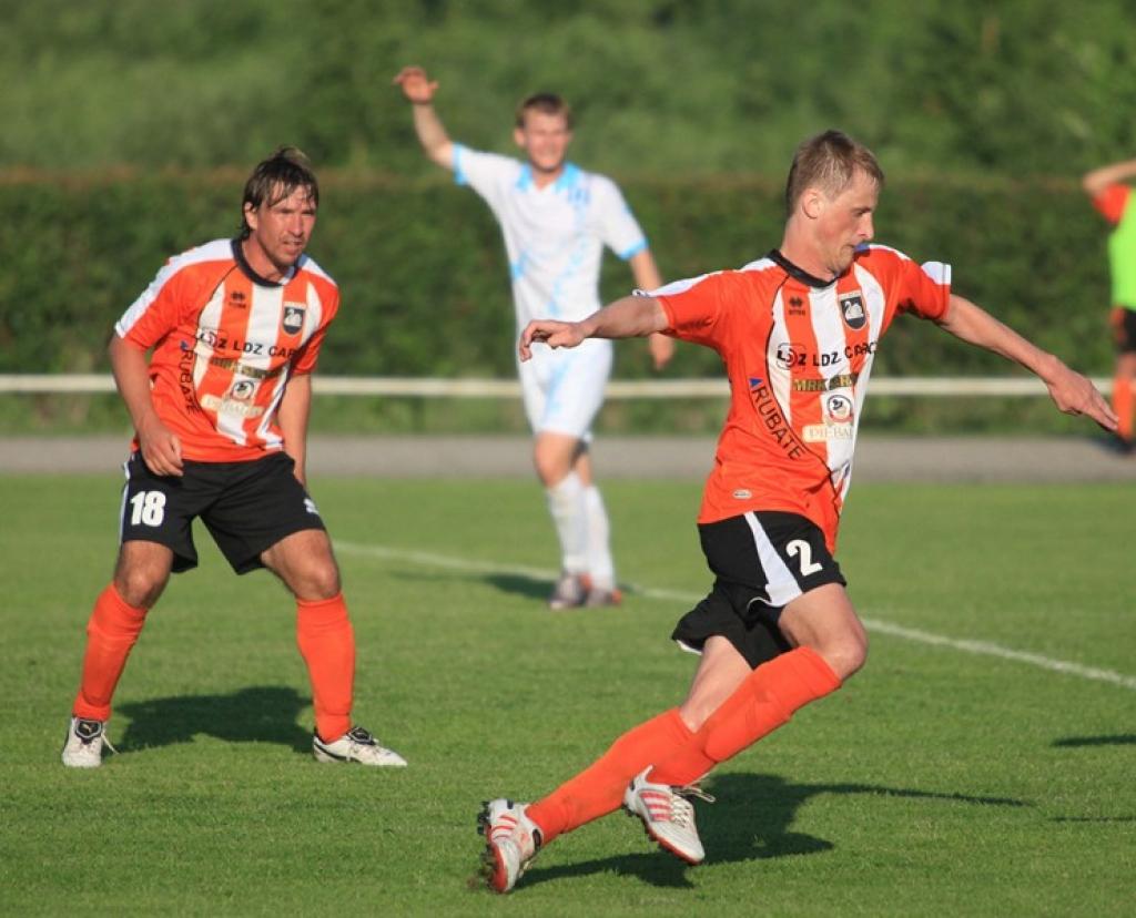 Latvijas Virslīgas futbola čempionāta 16.kārtas spēlē Gulbenes sporta centra stadionā trešdien, 29.jūnijā, tikās abi šīs sezonas čempionāta debitanti - FB "Gulbene" un FC "Jūrmala". Spēle Gulbenē beidzās ar rezultātu 1:1. Rezltātu mača...