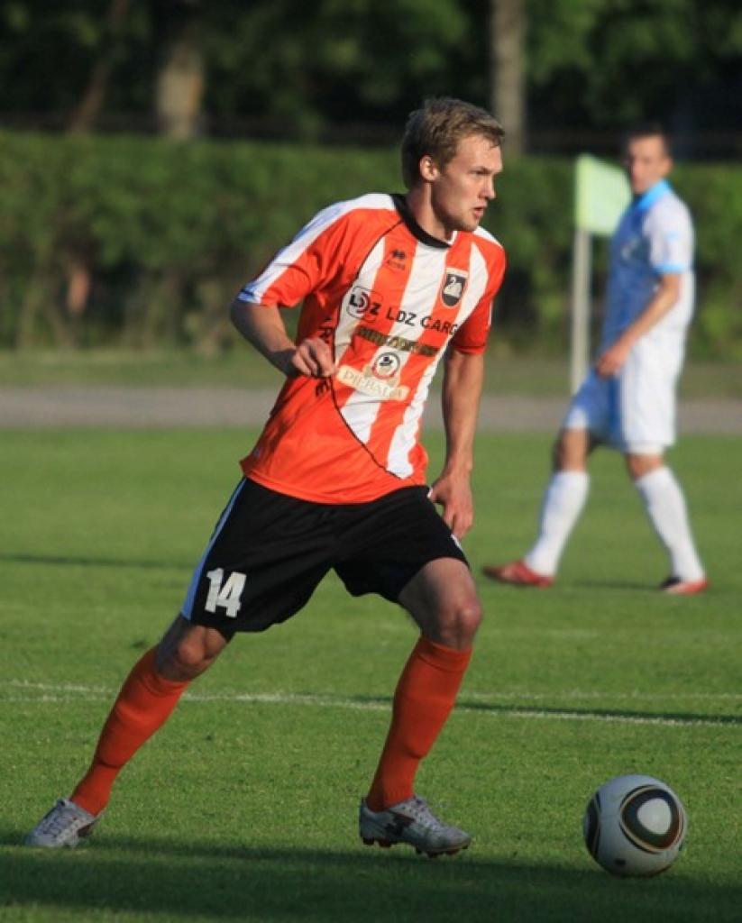 Latvijas Virslīgas futbola čempionāta 16.kārtas spēlē Gulbenes sporta centra stadionā trešdien, 29.jūnijā, tikās abi šīs sezonas čempionāta debitanti - FB "Gulbene" un FC "Jūrmala". Spēle Gulbenē beidzās ar rezultātu 1:1. Rezltātu mača...