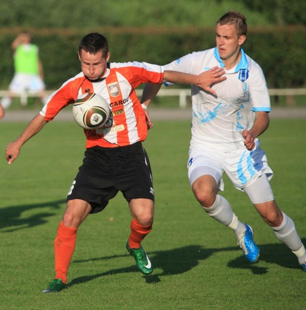 Latvijas Virslīgas futbola čempionāta 16.kārtas spēlē Gulbenes sporta centra stadionā trešdien, 29.jūnijā, tikās abi šīs sezonas čempionāta debitanti - FB "Gulbene" un FC "Jūrmala". Spēle Gulbenē beidzās ar rezultātu 1:1. Rezltātu mača...