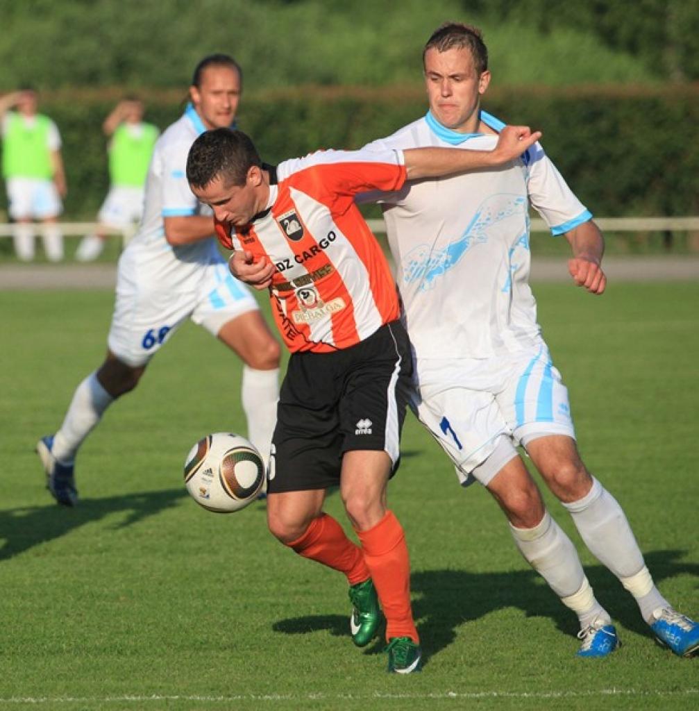 Latvijas Virslīgas futbola čempionāta 16.kārtas spēlē Gulbenes sporta centra stadionā trešdien, 29.jūnijā, tikās abi šīs sezonas čempionāta debitanti - FB "Gulbene" un FC "Jūrmala". Spēle Gulbenē beidzās ar rezultātu 1:1. Rezltātu mača...