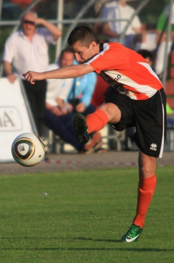 Latvijas Virslīgas futbola čempionāta 16.kārtas spēlē Gulbenes sporta centra stadionā trešdien, 29.jūnijā, tikās abi šīs sezonas čempionāta debitanti - FB "Gulbene" un FC "Jūrmala". Spēle Gulbenē beidzās ar rezultātu 1:1. Rezltātu mača...