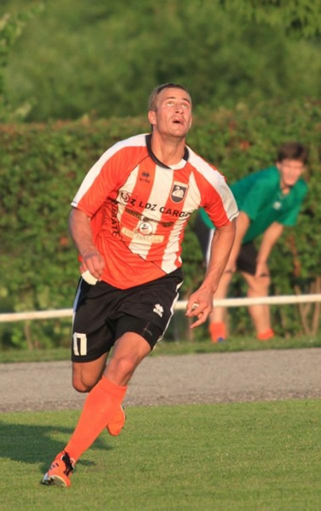 Latvijas Virslīgas futbola čempionāta 16.kārtas spēlē Gulbenes sporta centra stadionā trešdien, 29.jūnijā, tikās abi šīs sezonas čempionāta debitanti - FB "Gulbene" un FC "Jūrmala". Spēle Gulbenē beidzās ar rezultātu 1:1. Rezltātu mača...