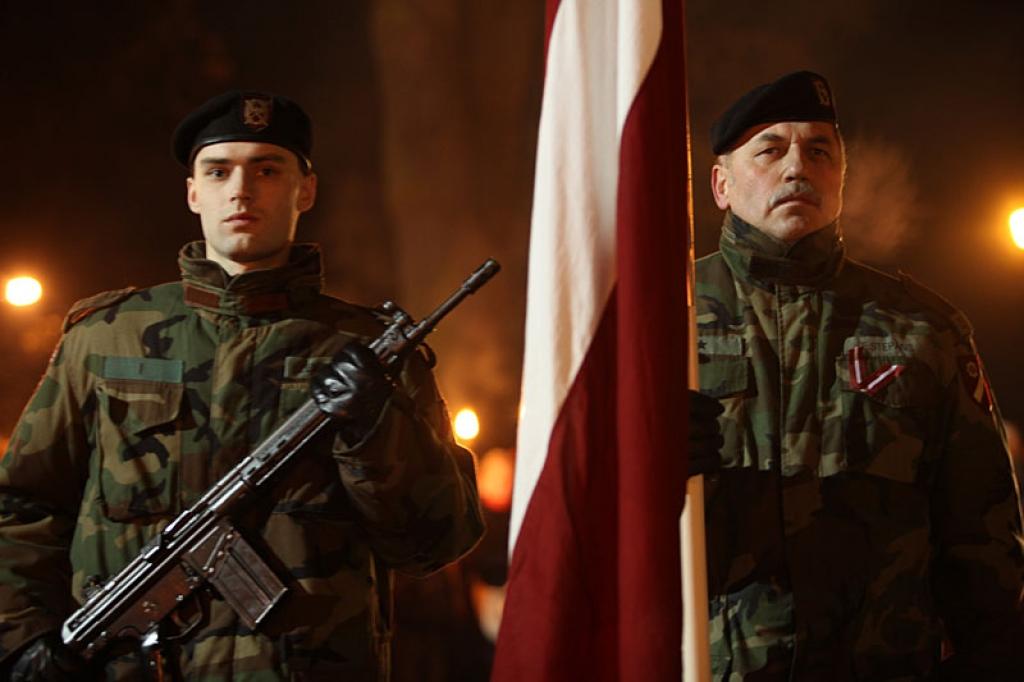 Lāčplēša dienas lāpu gājienā un svinīgajā brīdī pie pieminekļa “Par Latvijas brīvību kritušajiem Gulbenes draudzes varoņiem” šovakar piedalījās vairāk nekā pustūkstotis cilvēku. Tas bija kas vairāk par tikai Lāčplēša dienu. Tā bija...
Autors: Gatis Bogdanovs