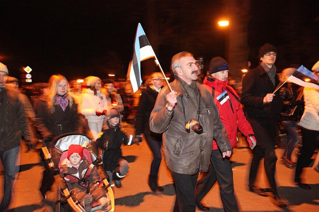 Lāčplēša dienas lāpu gājienā un svinīgajā brīdī pie pieminekļa “Par Latvijas brīvību kritušajiem Gulbenes draudzes varoņiem” šovakar piedalījās vairāk nekā pustūkstotis cilvēku. Tas bija kas vairāk par tikai Lāčplēša dienu. Tā bija...
Autors: Gatis Bogdanovs