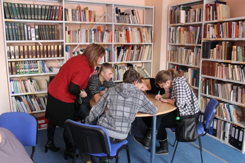 Jau trešo gadu Gulbenes bibliotēka, iesaistoties Net-Safe konkursā, 27.janvārī organizēja pirmo tikšanos klātienē. 10 pieteiktās komandas no skolu un pagastu bibliotēkām sacentās galda spēļu turnīrā, kas bija pirmais pārbaudījums konkursā...