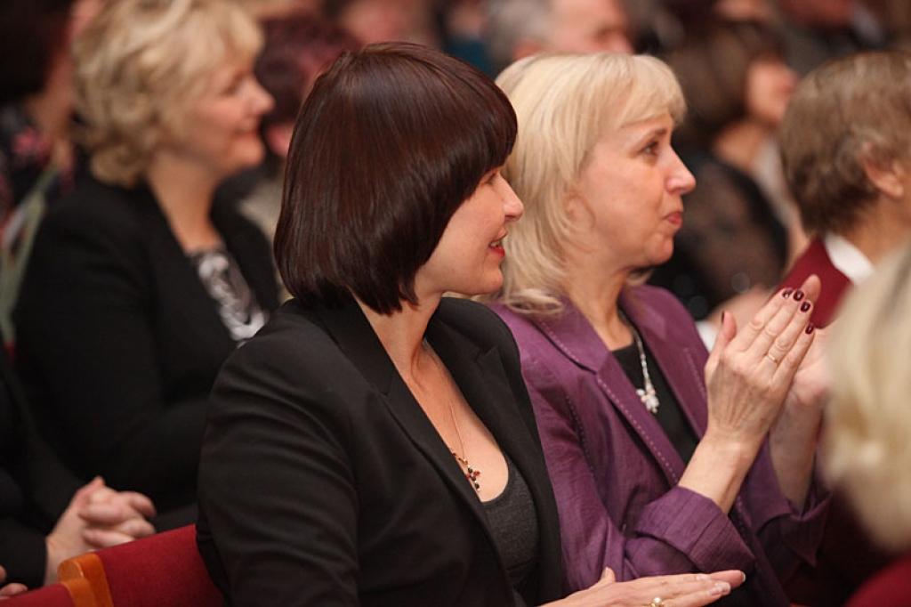 Gulbenes kultūras centrā pagājušajā sestdienā notika deju pedagoga un horeogrāfa Kārļa Venta 85 gadu jubilejas pasākums, kurā viņš bija kopā ar saviem tuviniekiem, deju kopu “Ratiņš”, draugiem, paziņām un dejas mākslas cienītājiem....
Autors: Gatis Bogdanovs