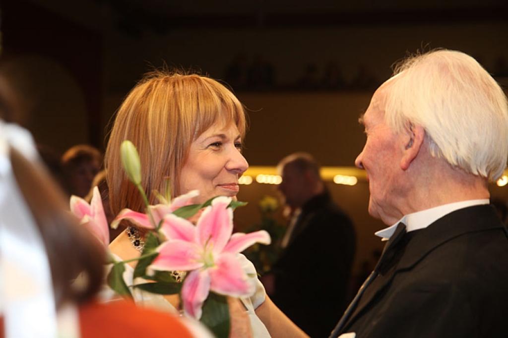 Gulbenes kultūras centrā pagājušajā sestdienā notika deju pedagoga un horeogrāfa Kārļa Venta 85 gadu jubilejas pasākums, kurā viņš bija kopā ar saviem tuviniekiem, deju kopu “Ratiņš”, draugiem, paziņām un dejas mākslas cienītājiem....
Autors: Gatis Bogdanovs