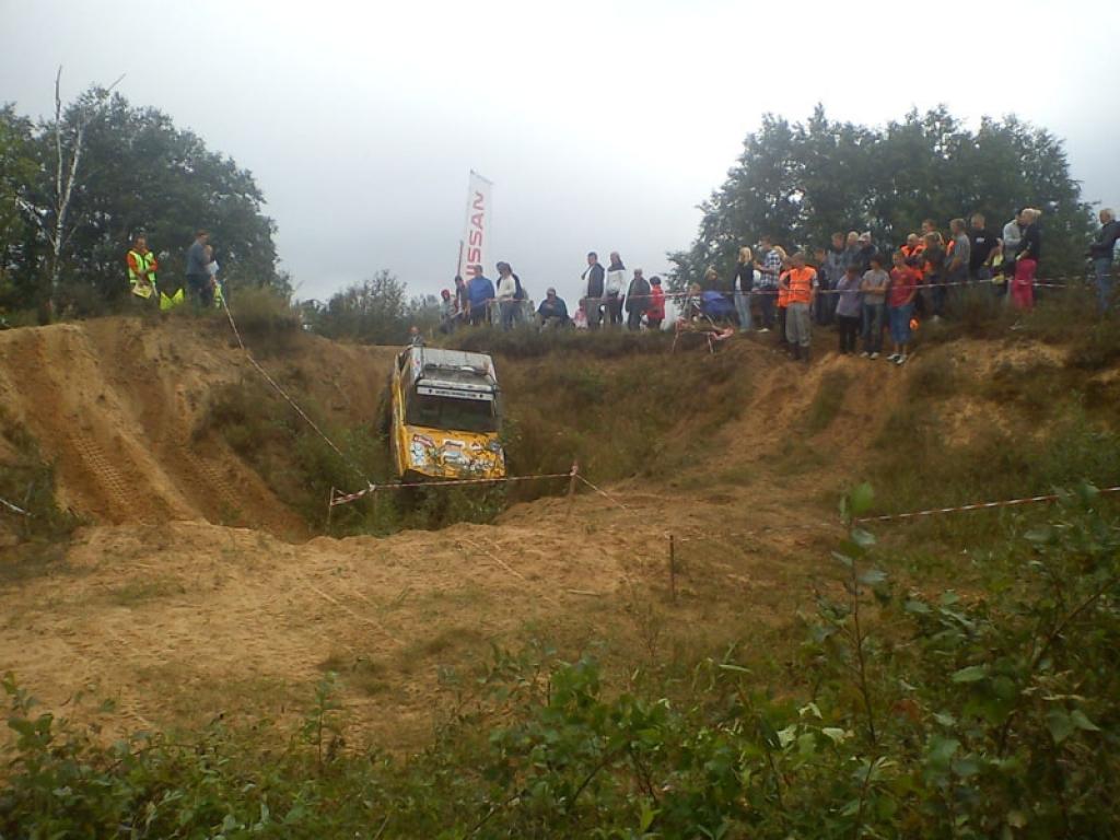 “Stiga Trophy 2012”, kas notika Trapenē, piedalījās arī mūsu novada ekipāža - Kārlis Birznieks un Valdis Ločmelis.