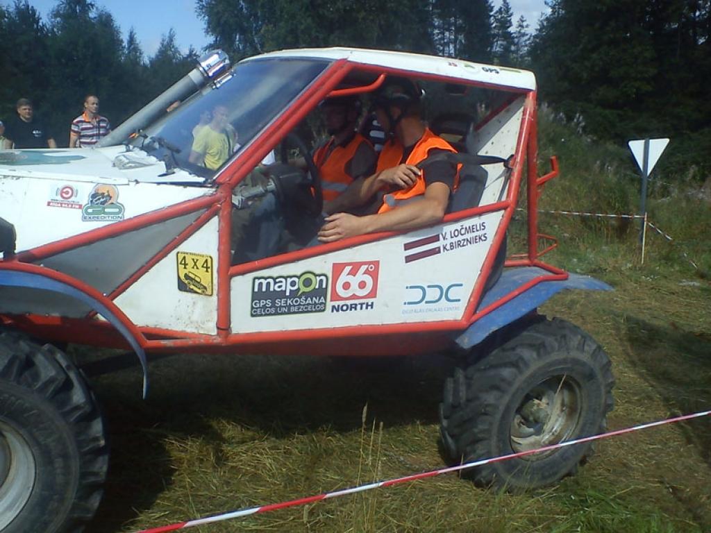 “Stiga Trophy 2012”, kas notika Trapenē, piedalījās arī mūsu novada ekipāža - Kārlis Birznieks un Valdis Ločmelis.