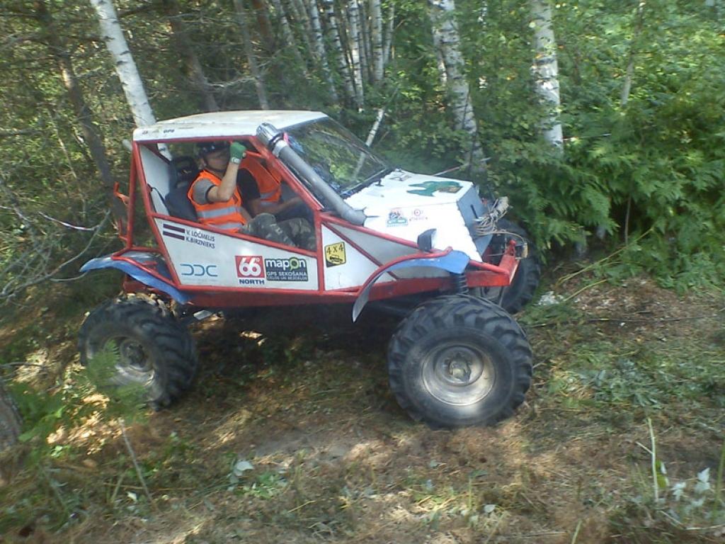 “Stiga Trophy 2012”, kas notika Trapenē, piedalījās arī mūsu novada ekipāža - Kārlis Birznieks un Valdis Ločmelis.