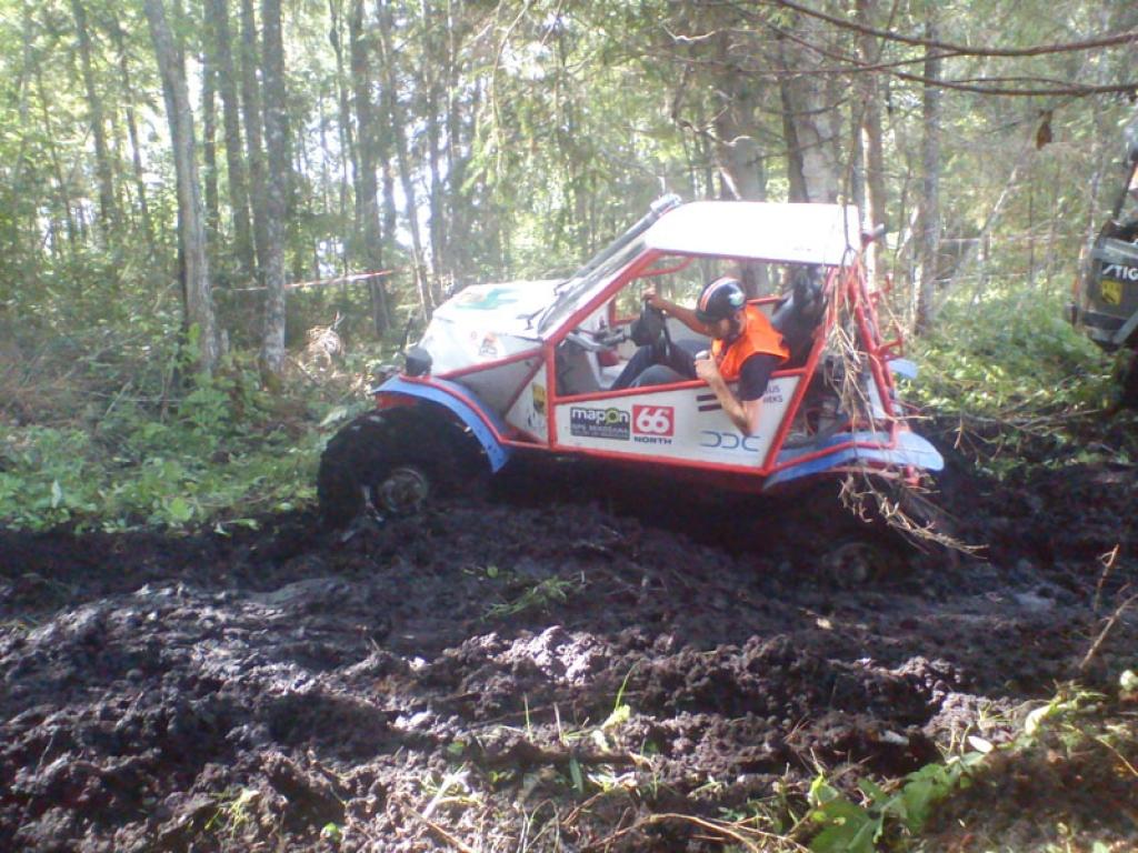 “Stiga Trophy 2012”, kas notika Trapenē, piedalījās arī mūsu novada ekipāža - Kārlis Birznieks un Valdis Ločmelis.