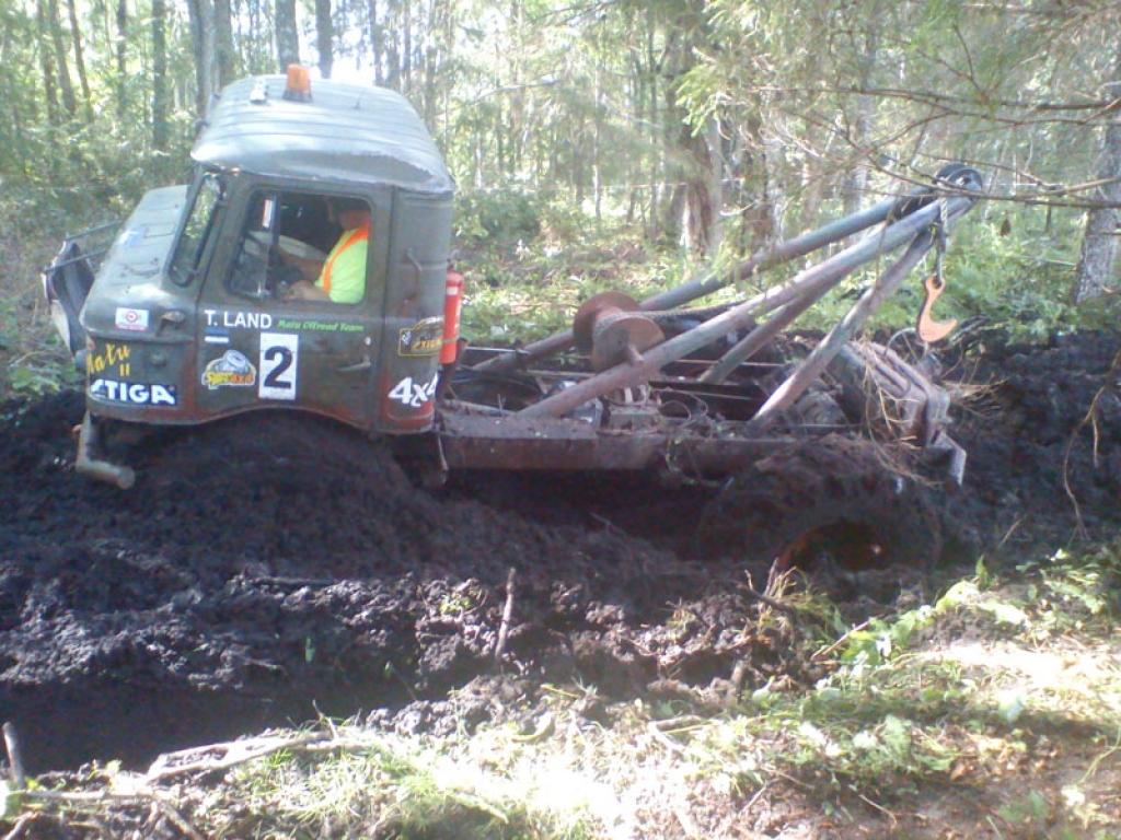 “Stiga Trophy 2012”, kas notika Trapenē, piedalījās arī mūsu novada ekipāža - Kārlis Birznieks un Valdis Ločmelis.