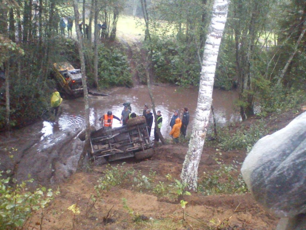 “Stiga Trophy 2012”, kas notika Trapenē, piedalījās arī mūsu novada ekipāža - Kārlis Birznieks un Valdis Ločmelis.