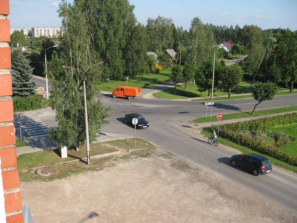 Blaumaņa un Rīgas ielas krustojumā pēc rekonstrukcijas satiksme tiks organizēta citādi. Virzienā no Balviem uz Brīvības ielas pusi tiks izveidota papildus sekcija kreisajā pagriezienā, būs atļauts braukt arī taisni (uz Līkās ielas pusi) un pa labi (uz centru). Savukārt izbraukt atpakaļ uz Blaumaņa ielu no Līkās ielas puses vairs nevarēs.
Autors: Pārsla Konrāde
