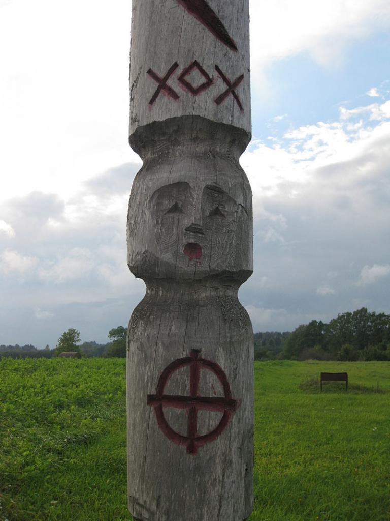 Setomā karalistē Igaunijā 

Gar pašu Krievijas robežu Igaunijā stiepjas Setomā – zeme, kur dzīvo seti. Setu tautai ir ne tikai sava valoda, bet arī savs karogs, himna un karaliene. Setu tautasdziesmā lēlo dziedātājs improvizē vārdus, kurus...