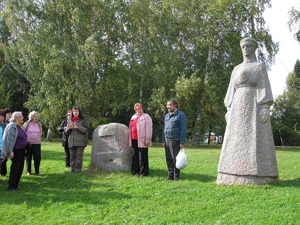 Setomā karalistē Igaunijā 

Gar pašu Krievijas robežu Igaunijā stiepjas Setomā – zeme, kur dzīvo seti. Setu tautai ir ne tikai sava valoda, bet arī savs karogs, himna un karaliene. Setu tautasdziesmā lēlo dziedātājs improvizē vārdus, kurus...