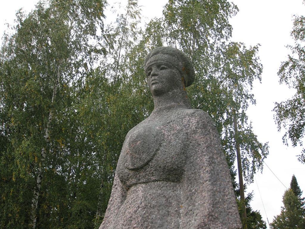 Setomā karalistē Igaunijā 

Gar pašu Krievijas robežu Igaunijā stiepjas Setomā – zeme, kur dzīvo seti. Setu tautai ir ne tikai sava valoda, bet arī savs karogs, himna un karaliene. Setu tautasdziesmā lēlo dziedātājs improvizē vārdus, kurus...