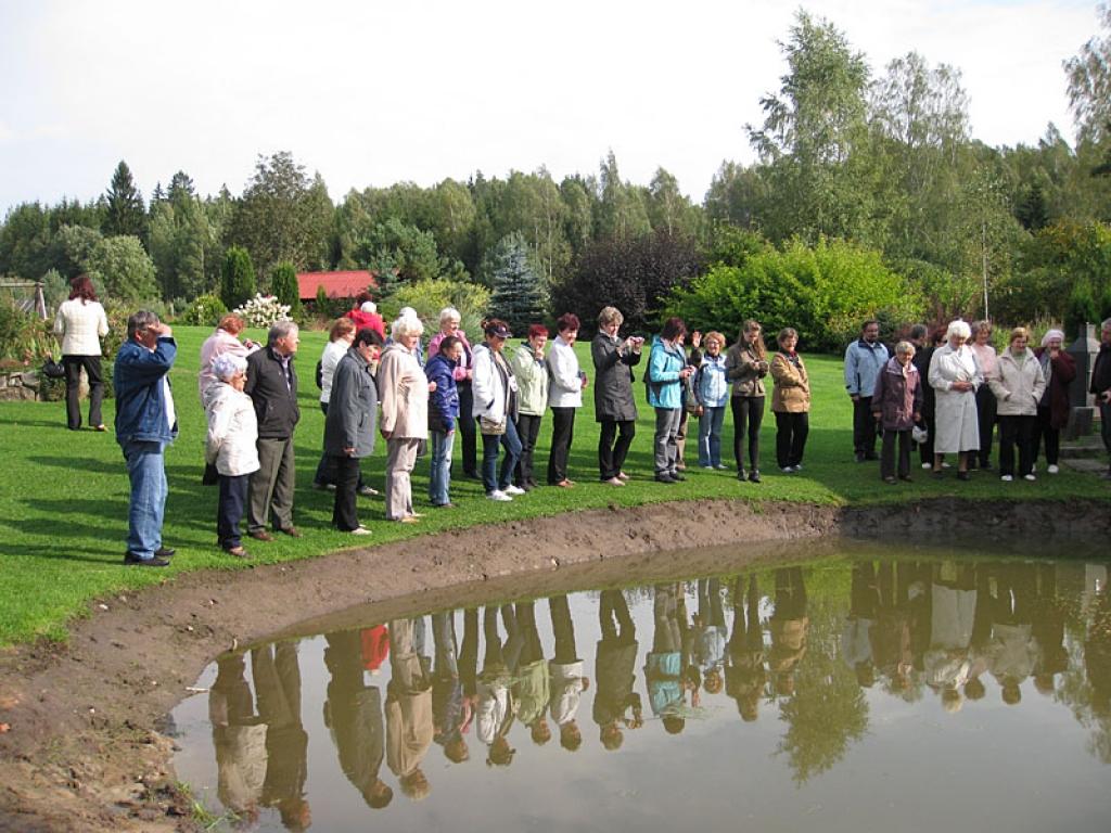 Setomā karalistē Igaunijā 

Gar pašu Krievijas robežu Igaunijā stiepjas Setomā – zeme, kur dzīvo seti. Setu tautai ir ne tikai sava valoda, bet arī savs karogs, himna un karaliene. Setu tautasdziesmā lēlo dziedātājs improvizē vārdus, kurus...