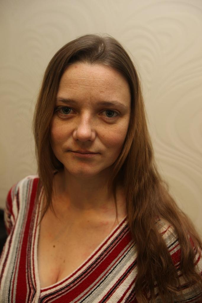 Šoreiz salonā “Tiina Lux” pārvērtību prieku izdzīvoja un meistaru prasmīgajām rokām ļāvās 33 gadus vecā gulbeniete Indra Timofejeva. Indra ir trīs bērnu māmiņa un strādā Gulbenes 2.vidusskolā. Viņa ir skolotājas palīdze bērniem ar īpašām...
Autors: Gatis Bogdanovs