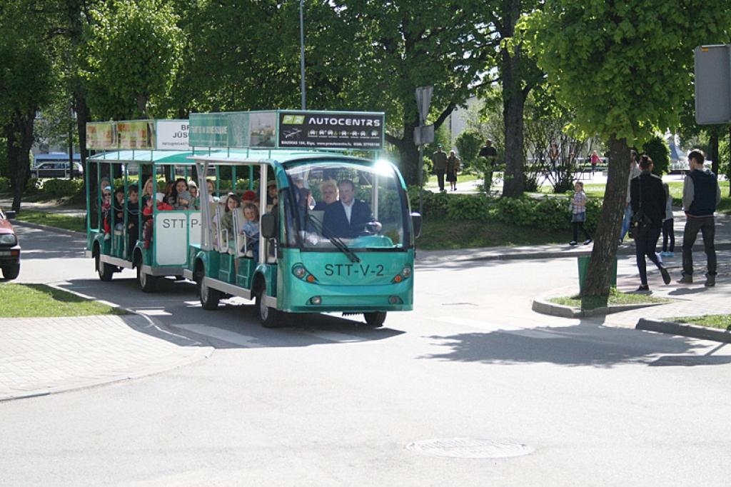 Citādāku skatu uz pilsētu rādīs ‘Bānīša mazais brālītis' - Zaļais elektrovilcieniņš, kas visus izvizinās jaukā tūrē pa pilsētu. 
Autors: No personiskā arhīva 