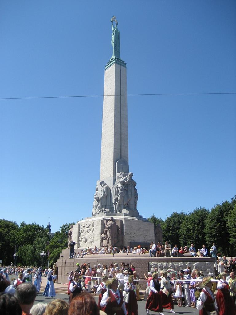 Autors: Diāna Odumiņa