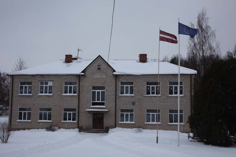  “Blomītē” remonts skolas telpu pārveidē par dzīvokļiem pagaidām ir veikts vēl tikai daļā ēkas. Šobrīd dzīvošanai sakārtoti tikai daži dzīvokļi. 
Autors: Gatis Bogdanovs (no arhīva)