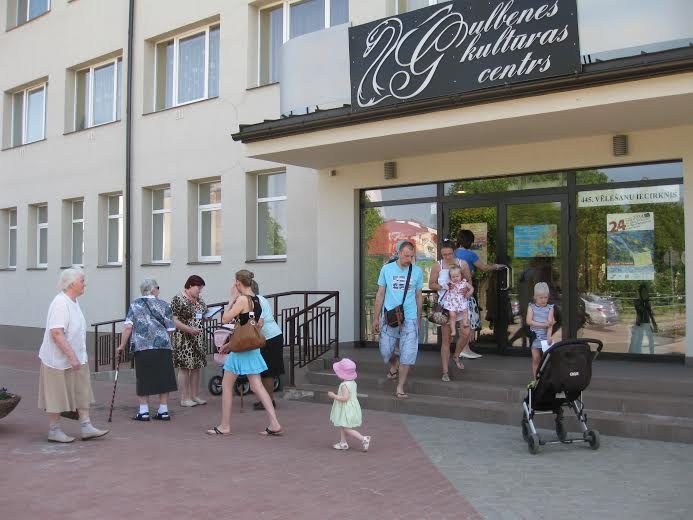 Autors: Diāna Odumiņa