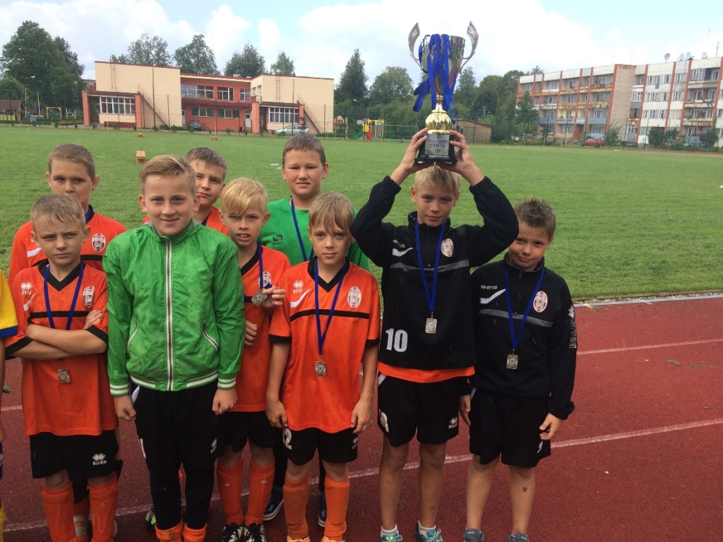 Gulbenes BJSS U-11 grupas komanda - 2.vieta Latvijas ZA reģiona čempionātā.
Autors: no personiskā arhīva