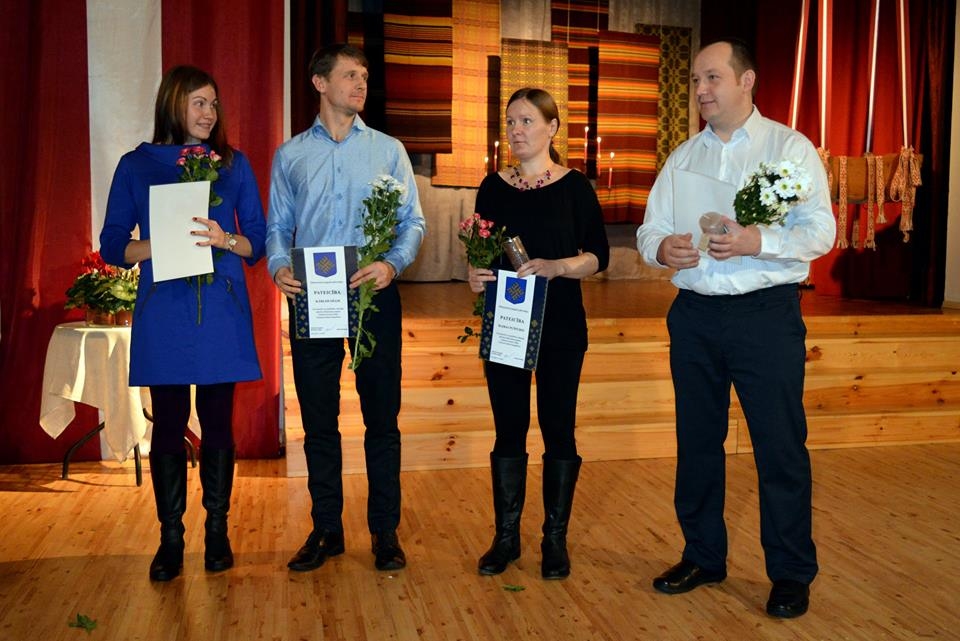 Goda rakstus saņem sportisti, kas pārstāvēja Stāmerienas pagastu novada svētkos Jaungulbenē.
