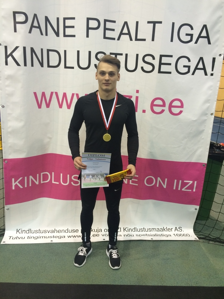 Jānis Skangalis U-20 grupā 60 metru skrējienā skrējienā (37,37 sekundes). 	
Autors: no personiskā arhīva